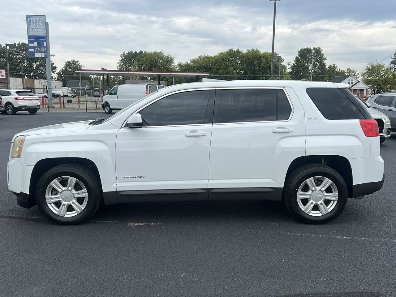 Used 2014 GMC Terrain SLE FWD image 8