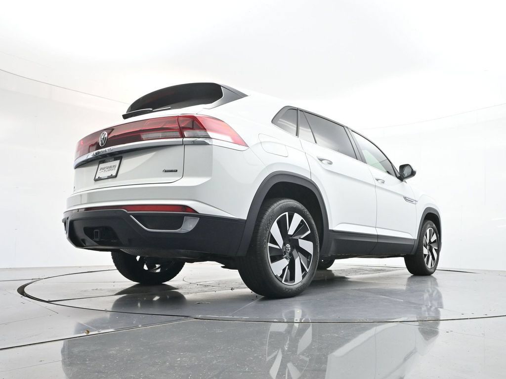 Used 2024 Volkswagen Atlas Cross Sport SE AWD/4WD image 31