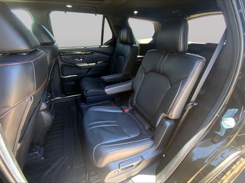 Used 2025 Honda Pilot TrailSport image 21