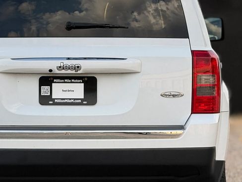 Used 2016 Jeep Patriot High Altitude AWD/4WD image 14
