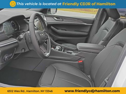 New 2025 Jeep Grand Cherokee Limited w/ Luxury Tech Group II image 10