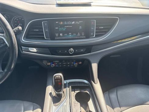 Used 2019 Buick Enclave Premium AWD/4WD image 22