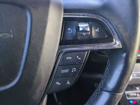 Used 2022 Lincoln Nautilus Reserve w/ Equipment Group 202A image 16