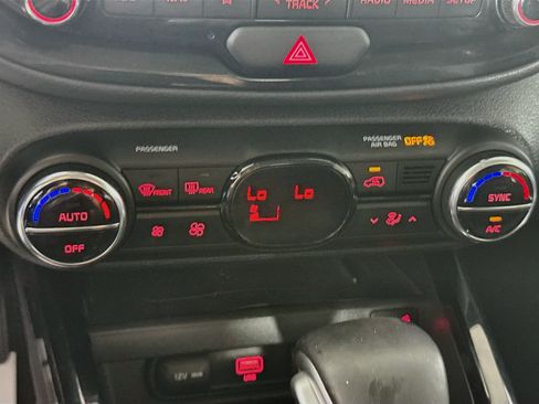 Used 2022 Kia Soul X-Line FWD image 19