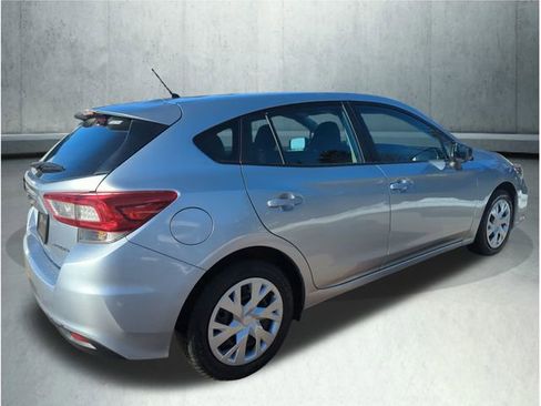 Used 2018 Subaru Impreza 2.0i image 6