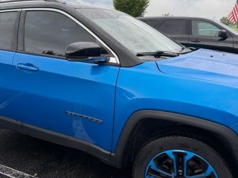 Used 2022 Jeep Compass Limited AWD/4WD image 5