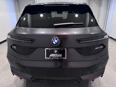Used 2025 BMW iX xDrive50 w/ Premium Package image 5