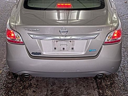 Used 2014 Nissan Altima 2.5 SV FWD image 9