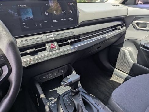 Used 2025 Kia K4 FWD image 20