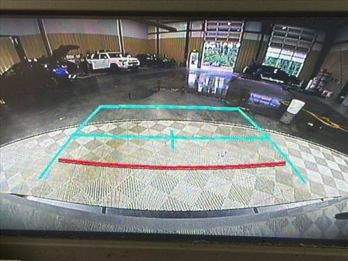 Used 2020 Toyota RAV4 LE FWD image 29