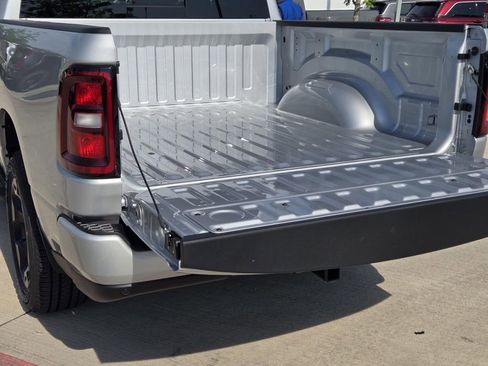 New 2026 RAM 1500 Express AWD/4WD image 5