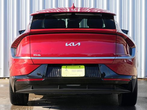 Used 2022 Kia EV6 Wind image 10