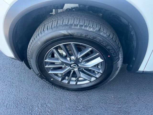 Used 2023 Nissan Rogue S AWD/4WD image 19