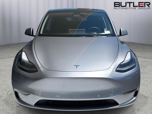 Used 2024 Tesla Model Y Long Range RWD image 9
