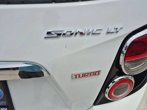 Used 2016 Chevrolet Sonic LS FWD image 9