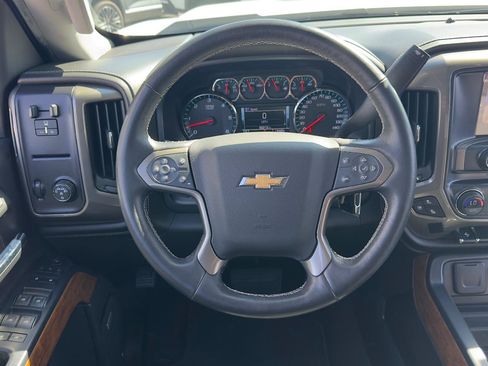 Used 2018 Chevrolet Silverado 1500 High Country RWD image 9