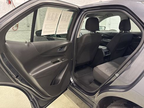 Used 2022 Chevrolet Equinox LT image 30