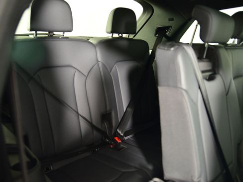 Used 2022 Audi Q7 Premium Plus w/ Premium Plus Package image 23