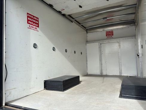 Used 2023 Ford Transit 350 DRW image 26