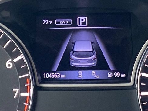 Used 2019 Nissan Pathfinder SV AWD/4WD image 16