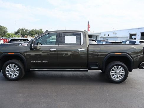Certified 2023 GMC Sierra 2500 Denali w/ Technology Package AWD/4WD image 6