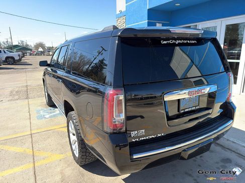 Used 2020 GMC Yukon XL Denali w/ Denali Premium Package AWD/4WD image 7