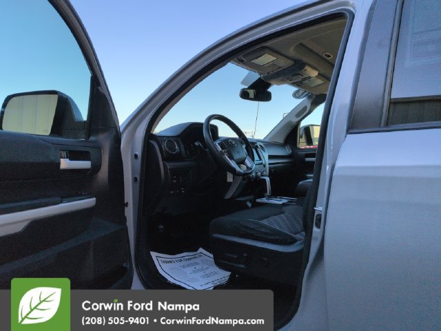 Used 2018 Toyota Tundra SR5 AWD/4WD image 9