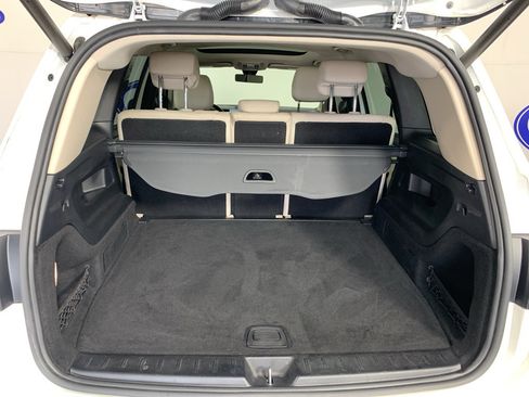 Used 2022 Mercedes-Benz GLB 250 4MATIC w/ Premium Package Lite image 36