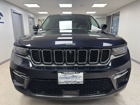 Used 2023 Jeep Grand Cherokee Limited w/ Luxury Tech Group II image 6