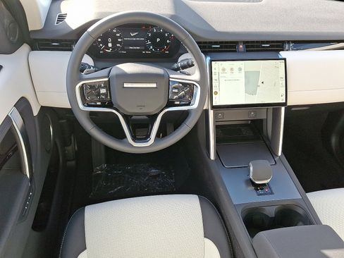 New 2025 Land Rover Discovery Sport S image 9