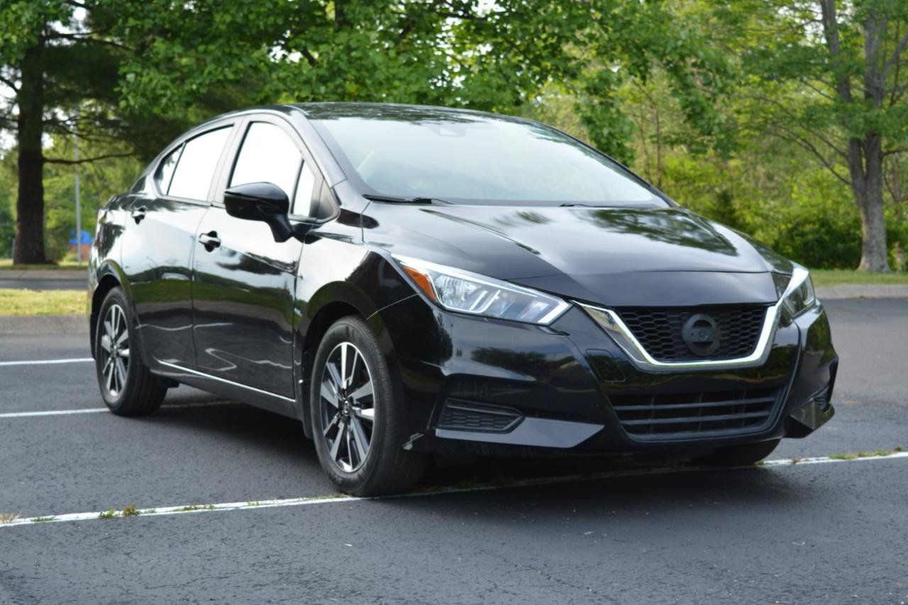 Used 2021 Nissan Versa SV FWD image 3