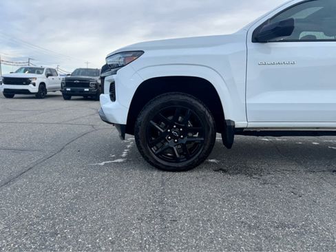 Certified 2025 Chevrolet Colorado Z71 w/ Z71 Convenience Package 2 image 9