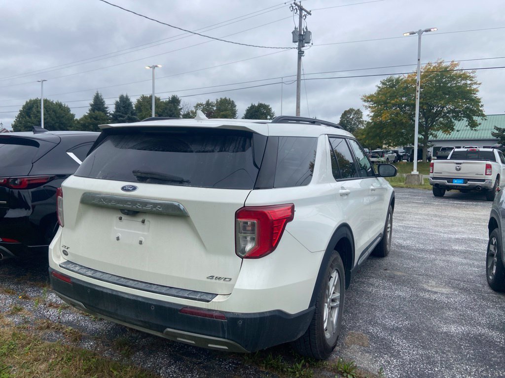 Used 2022 Ford Explorer XLT w/ Equipment Group 202A AWD/4WD image 5
