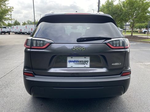 Used 2021 Jeep Cherokee Latitude Plus w/ Sun & Sound Group FWD image 8