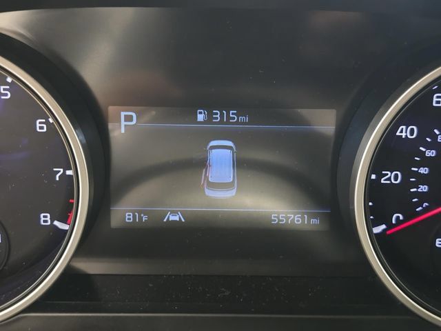 Used 2023 Kia Carnival LX FWD image 13