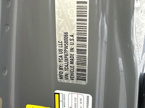 Used 2023 Jeep Wrangler Unlimited Sahara w/ Cold Weather Group image 35