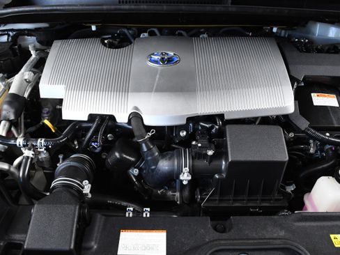 Used 2017 Toyota Prius Prime Advanced image 35