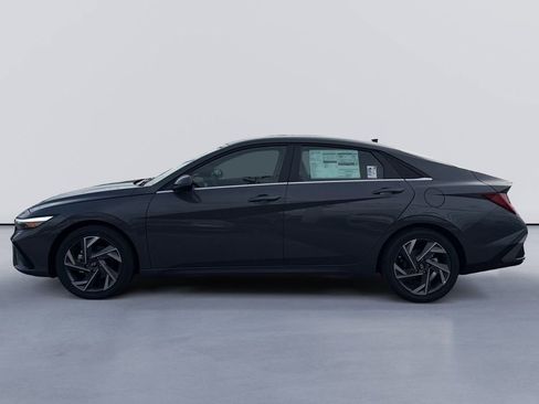 New 2026 Hyundai Elantra Limited w/ Cargo Package FWD image 6