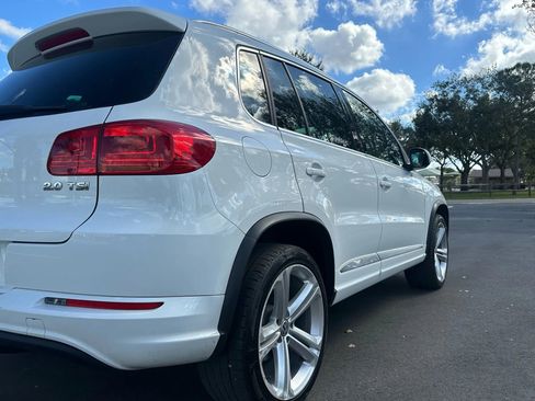 Used 2016 Volkswagen Tiguan R-Line image 9