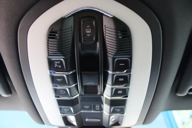 Used 2017 Porsche Macan S AWD/4WD image 43