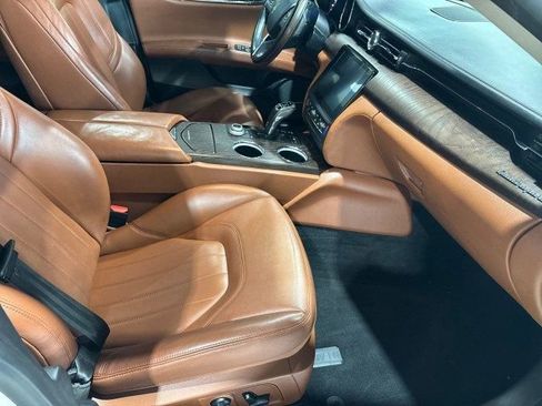 Used 2019 Maserati Quattroporte S image 18