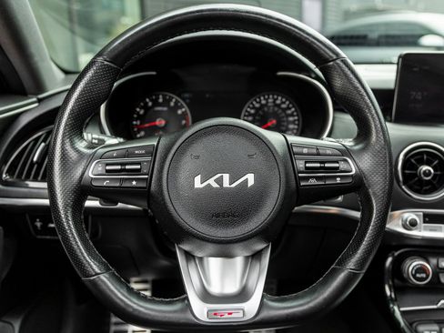 Used 2022 Kia Stinger GT2 image 27