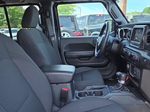 Used 2023 Jeep Wrangler Unlimited Sport AWD/4WD image 15