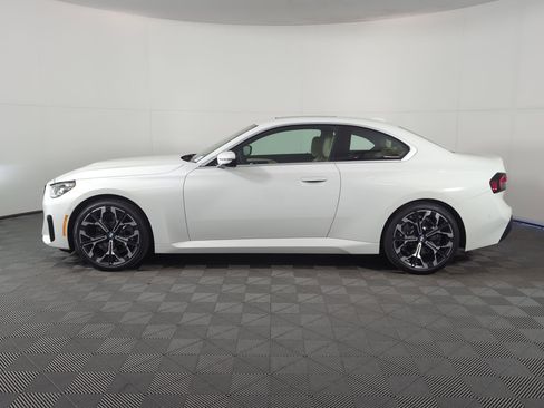 Used 2026 BMW 230i Coupe w/ Premium Package image 2