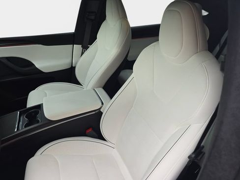 Used 2026 Tesla Model X Plaid AWD/4WD image 19