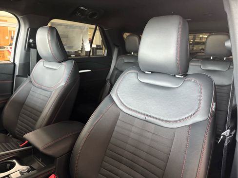 New 2026 Ford Explorer ST-Line w/ ST-Line Street Pack AWD/4WD image 14