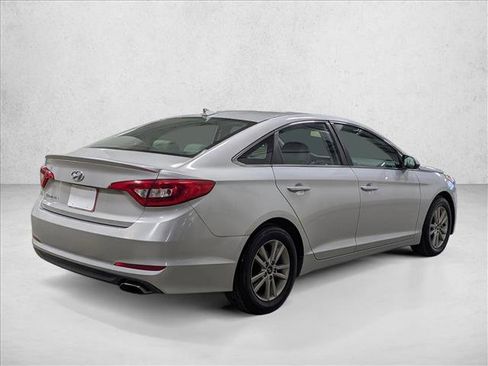 Used 2016 Hyundai Sonata SE image 5