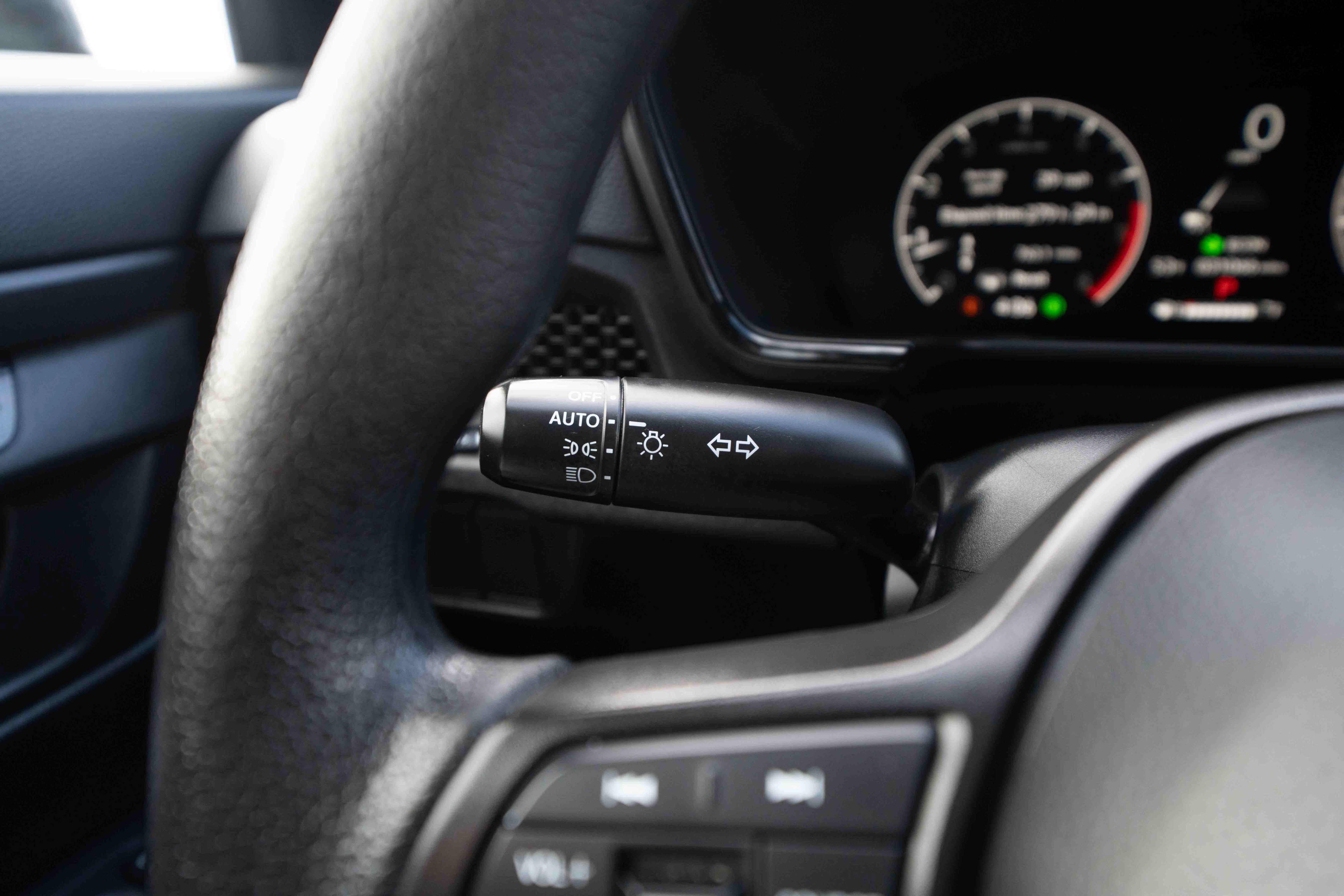 Used 2025 Honda CR-V LX image 13