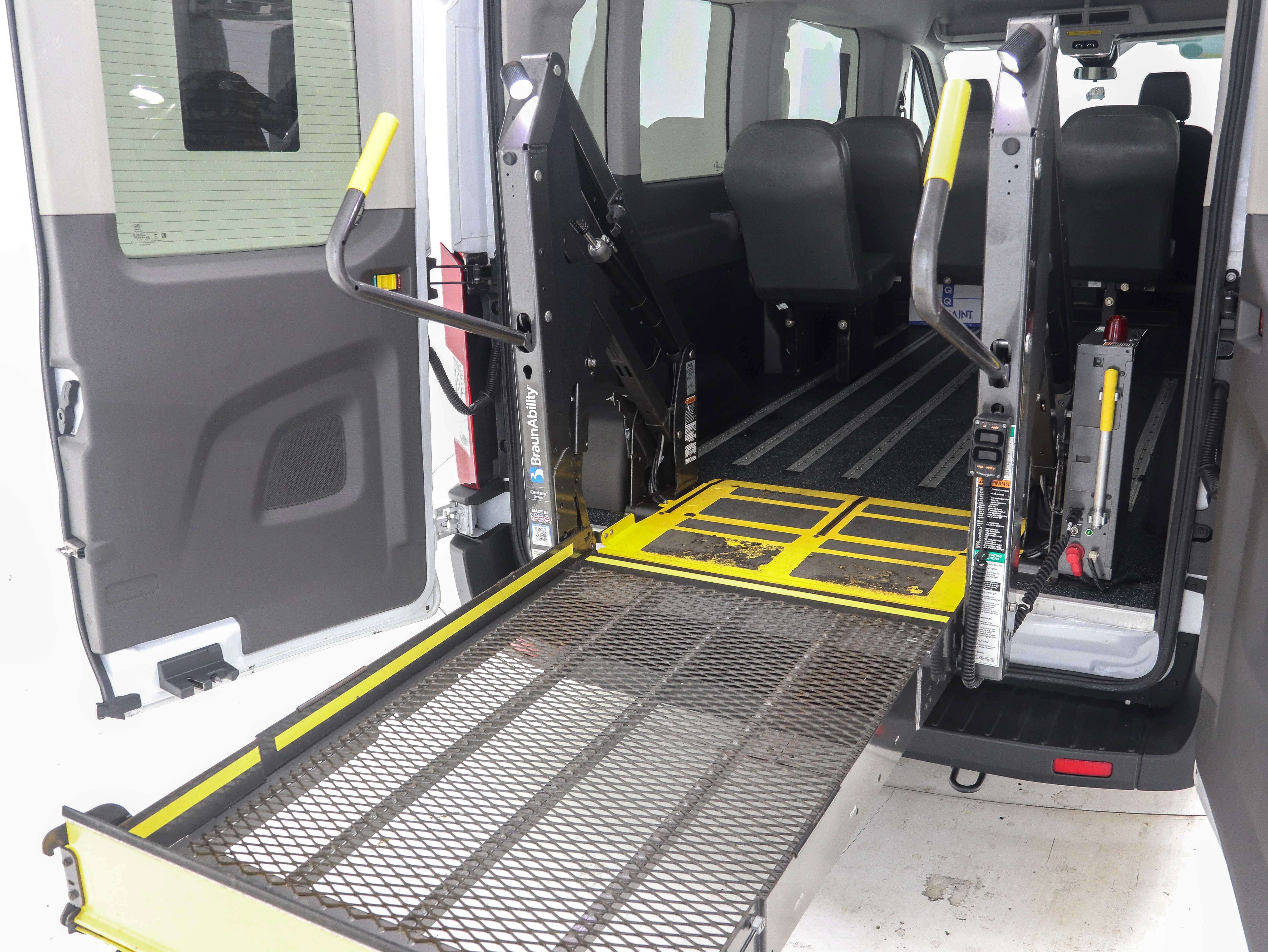 Used 2023 Ford Transit 350 XL RWD image 16