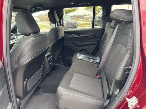 New 2026 Jeep Grand Cherokee Laredo AWD/4WD image 45